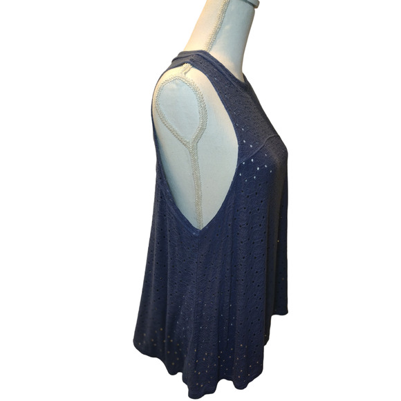 NWT American Eagle Outfitters Soft & Sex Eyelet Tank Top Open Back Blue Large - Picture 2 of 9